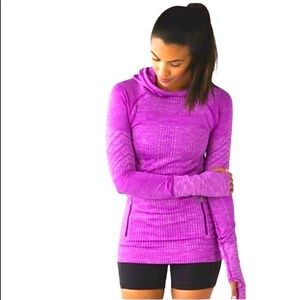 Excellent condition size 4 lululemon hooded swiftly
